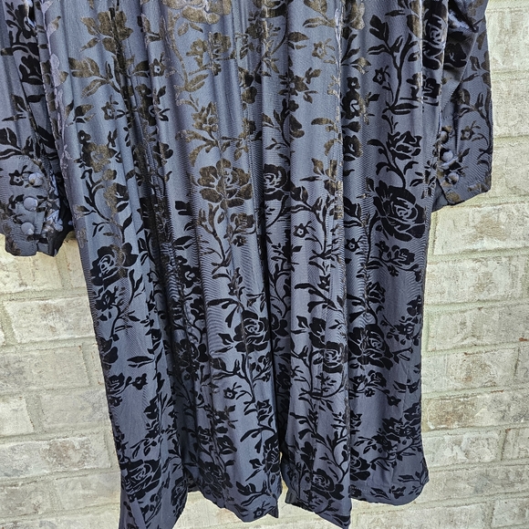 Torrid Festi Burnout Velour Long Sleeve Kimono Size 4/4X Or 26 - Picture 11 of 12